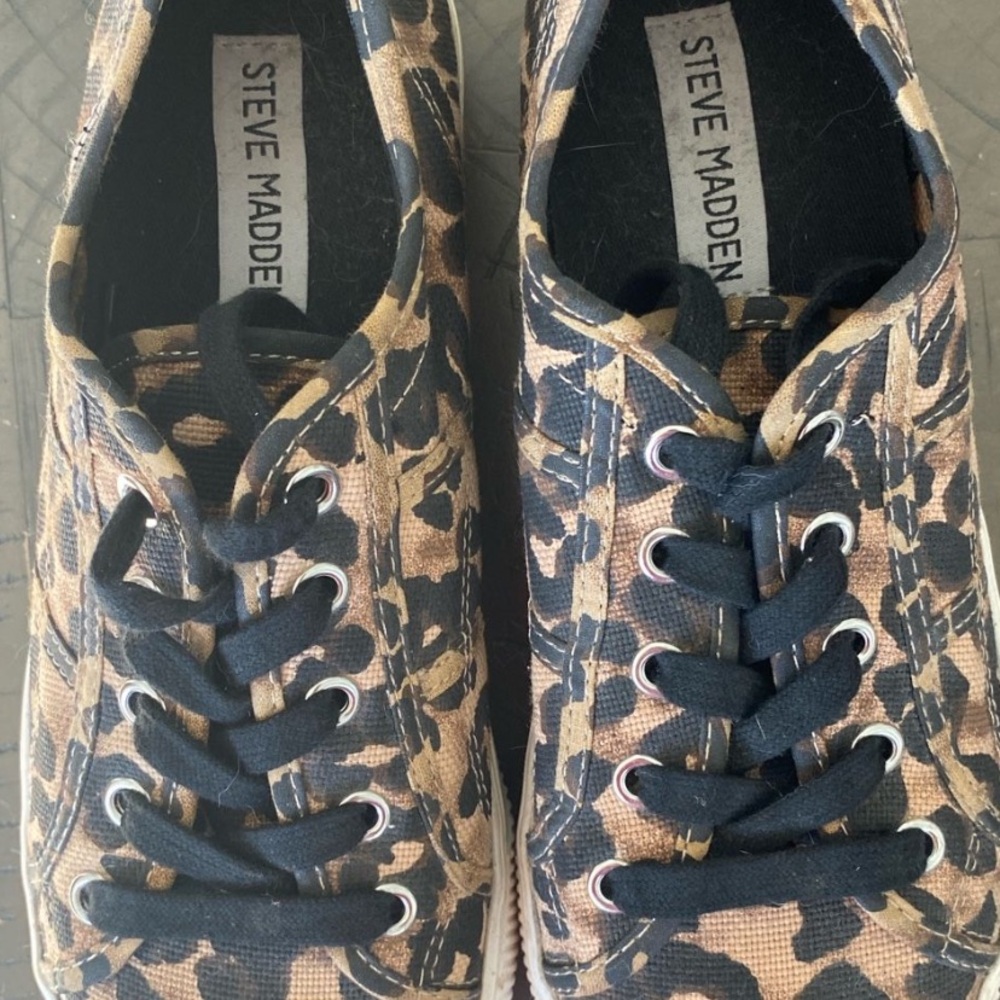 Steve Madden Leopard Print Emmi Platform Sneakers